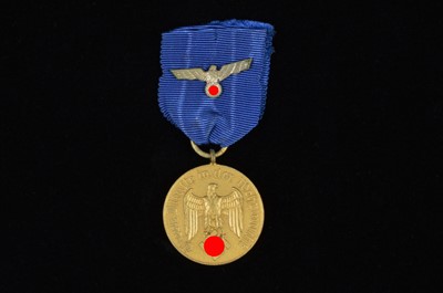 Lot 254 - A German Third Reich Wehrmacht 12 Year Long Service medal