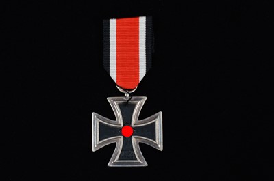 Lot 257 - A German Third Reich WWII Iron Cross 2nd Class