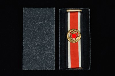 Lot 267 - A WWII German Kriegsmarine Honour Roll Clasp