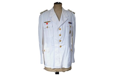Lot 316 - A WWII Period Kriegsmarine Officer's White Summer Tunic