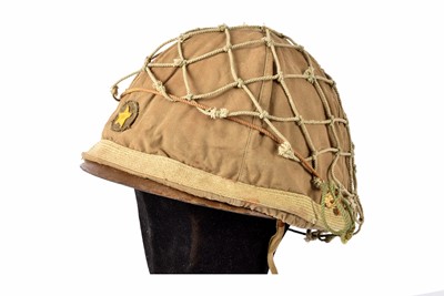 Lot 348 - A WWII Imperial Japanese Army Type 90 Combat Helmet