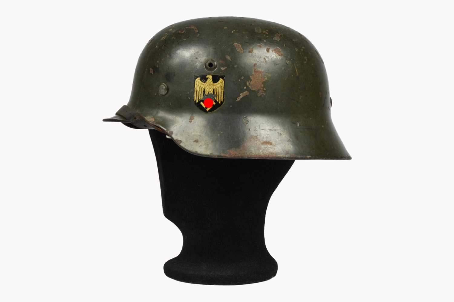 Lot 411 - A WWII German M35 Army Double Decal Steel Helmet