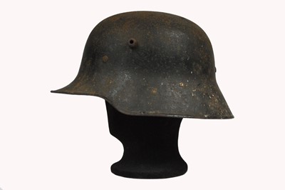 Lot 418 - A WWI German M17 Steel Helmet