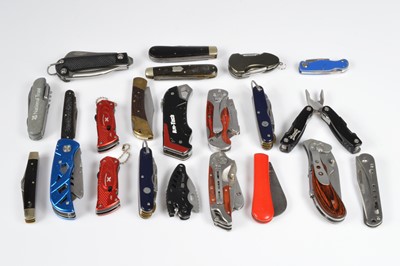 Lot 454 - An assortment of various Pocket Knives and Multi-Tools