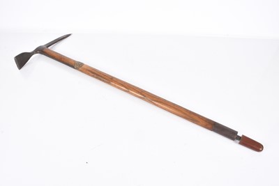 Lot 465 - A WWII Military Issue Ice Pick