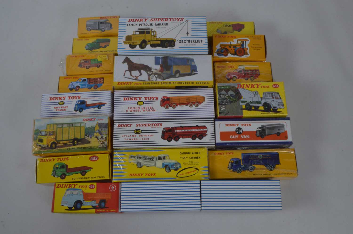 Lot 18 - Atlas Editions Dinky Commercial Vehicles (21)