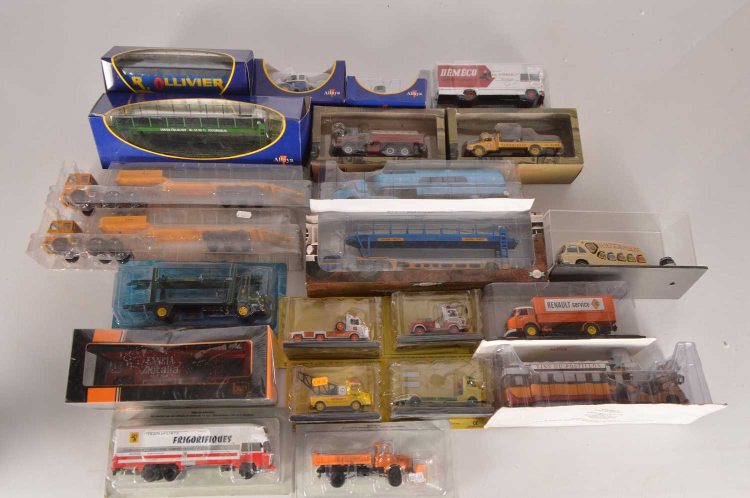 Lot 47 - Modern Diecast Vintage Commercial Vehicles, (22)