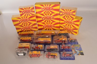 Lot 48 - Modern Diecast Pinder Circus Models (21)
