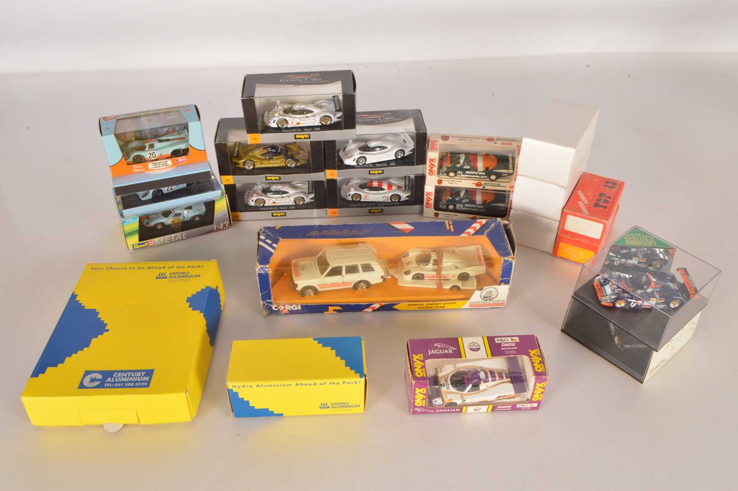 Lot 61 - Modern Diecast Touring Cars/Le Mans (21)