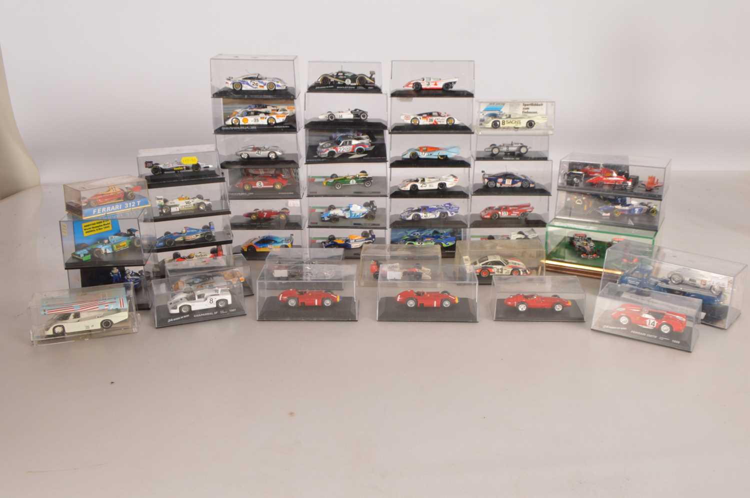 Lot 63 - Modern Diecast Touring Cars and Grand Prix Cars (44)