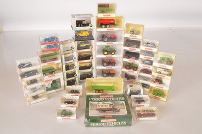 Lot 75 - Modern Diecast and Plastic Small Scale Vehicles and Kit (49)