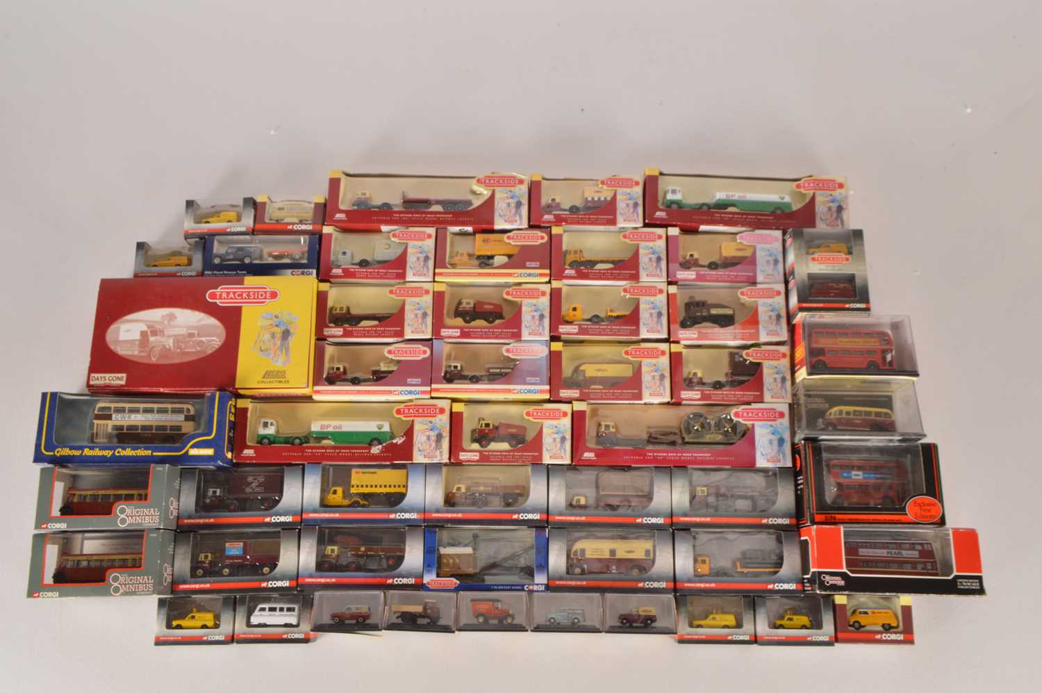 Lot 77 - 1:76 Scale Modern Diecast Mainly Vintage Vehicles ( 54)