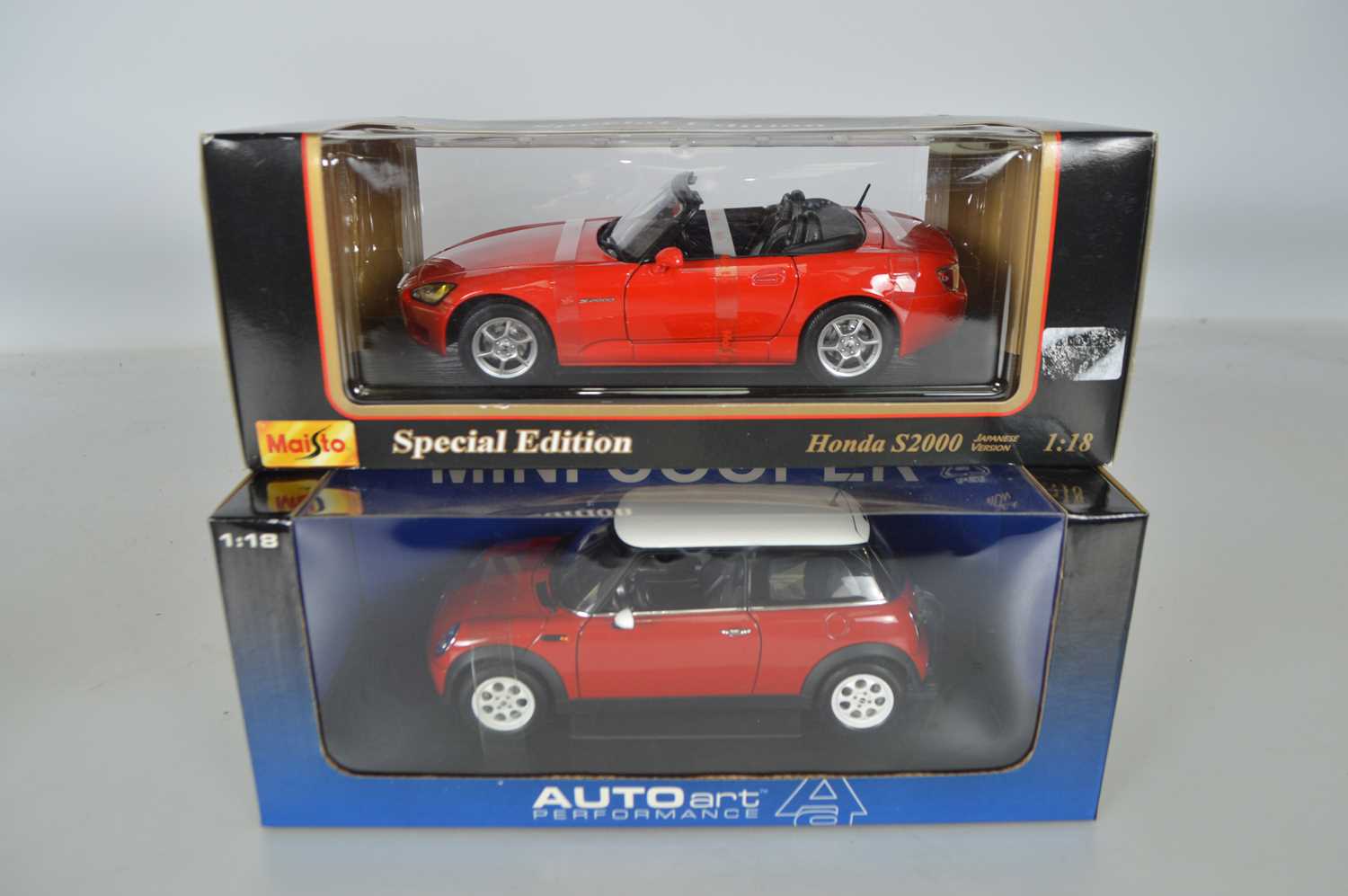 Lot 85 - Auto Art and Maisto 1:18 Scale Model Cars (2)