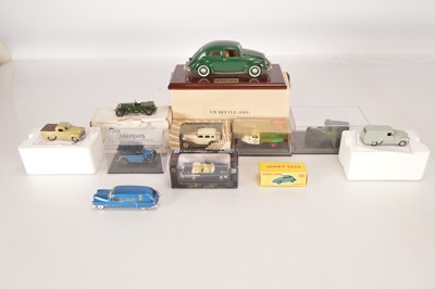 Lot 112 - 1:18 Scale and Smaller Diecast and Other Vintage Cars (11)