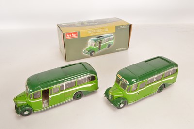 Lot 119 - Sunstar 1:24 Scale Bedford OBs Southdown Both with Damage (2)
