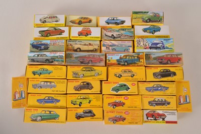Lot 121 - Atlas Edition Dinky Continental Cars and Esso Petrol Pumps (34)