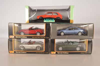 Lot 124 - 1:18 Scale Diecast Modern Cars (5)