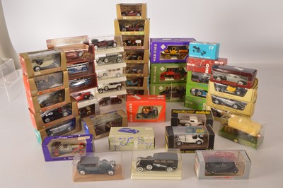 Lot 162 - Modern Diecast 19th Century and Later Cars and Fire Fighting Appliances (45)