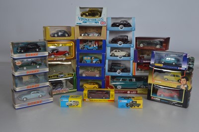 Lot 180 - Modern Diecast Vintage and Modern Cars 1:24 Scale and Smaller (28)