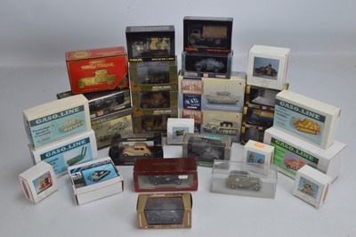 Lot 218 - Modern Diecast Military Vehicles Figures and Kits (29)