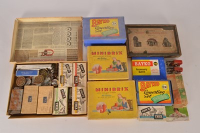 Lot 421 - Trix Bayko Minibrix and Sander's Construction kits and Accessories (qty)