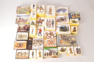 Lot 555 - Large collection of boxed 1/72 Scale Figures from ZULU Wars to WWI by various makers (42)