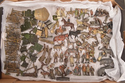 Lot 624 - Britains and other makers lead Farm Figures and Animals various Fences and Heding and scenic accessories (130+)