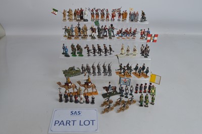 Lot 677 - A lot of loose Italian Army figures, a few by Hiriart, most by unknown makers, with empty boxes (7) - probably correct to figures