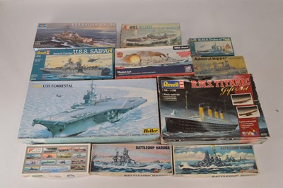 Lot 740 - Revell Titanic Ship Models and Revell and other makers boxed unmade Navel vessels various scales (11)