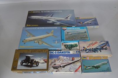 Lot 754 - Heller Humbrol Revell Airfix and other Makers boxed 1/72 and smaller Aircraft kits and 1/16 and 1/32 Historical Car Kits (9)