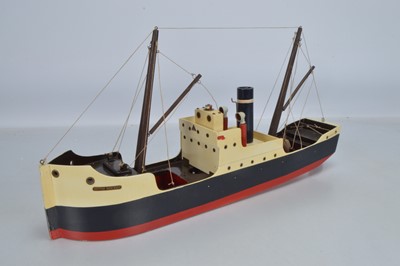 Lot 775 - Tri-ang No3 electric Coastal Steamer 'British Merchant'