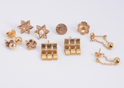 Lot 3 - A collection of yellow metal earrings