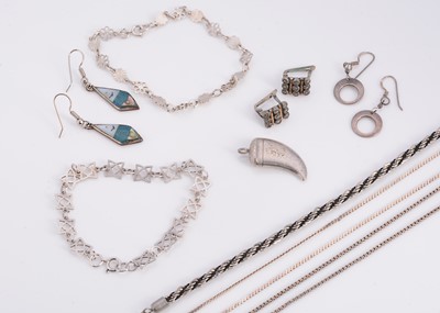 Lot 14 - A collection of white metal items