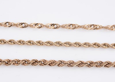 Lot 33 - A collection of 9ct gold items