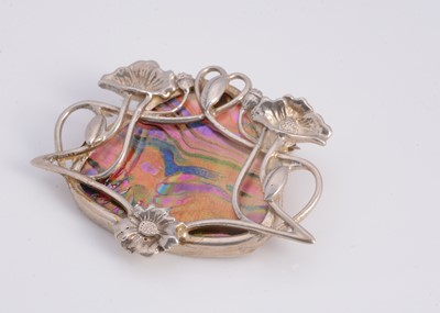 Lot 50 - A silver & glass Pat Cheney 'Chene d'Glas' brooch