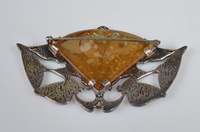 Lot 51 - A large & glass & enamel Pat Cheney 'Chene d'Glas' brooch
