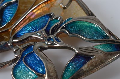 Lot 51 - A large & glass & enamel Pat Cheney 'Chene d'Glas' brooch