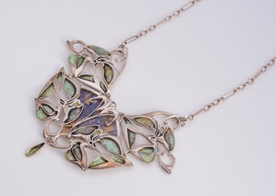 Lot 56 - An silver enamelled & glass Pat Cheney 'Chene d'Glas' three part necklace