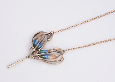 Lot 59 - An 9ct gold enamelled Pat Cheney Chenevive range pendant necklace