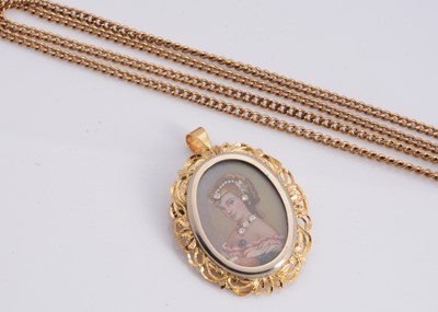 Lot 73 - A 18 ct gold portrait pendant brooch with 14 ct gold chain