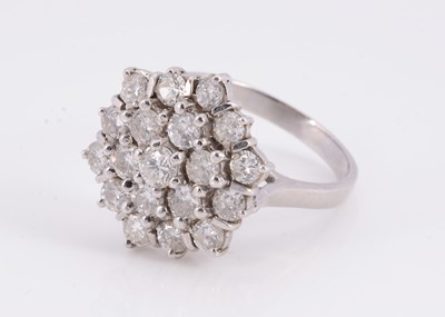 Lot 74 - A 18ct white gold diamond cluster ring