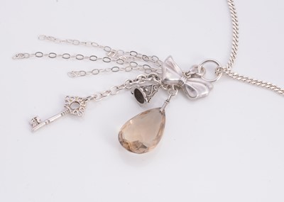 Lot 87 - A Lisa E Moss silver necklace