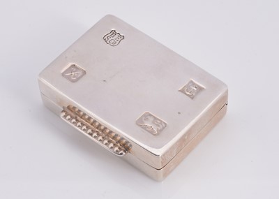 Lot 89 - A silver box