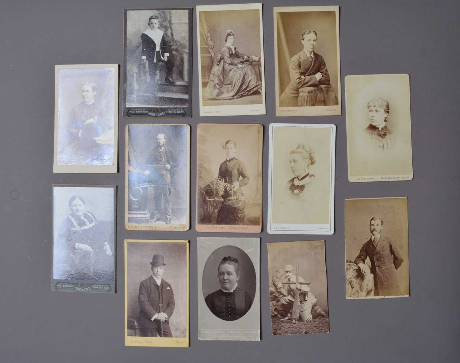 Lot 58 - Cartes-de-Visite