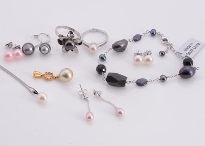 Lot 140 - A collection of silver pearl jewellery items