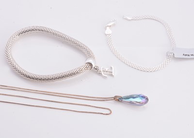 Lot 160 - A collection of silver & white metal bracelets & chains