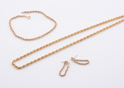 Lot 197 - A 9ct diamond cut gold rope chain set