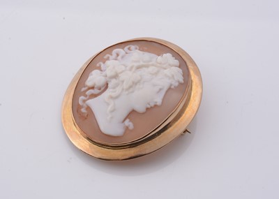 Lot 214 - A 9ct gold 19th century cameo brooch