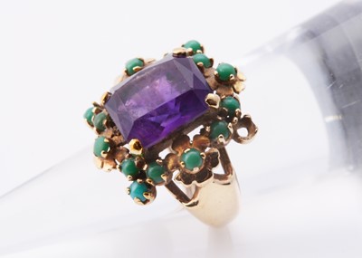 Lot 222 - A 9ct gold gem set cocktail style ring