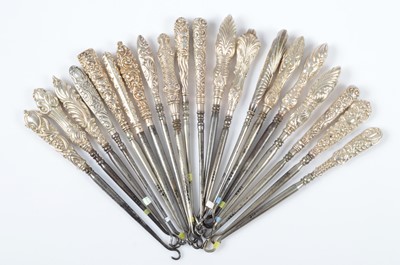 Lot 272 - Twenty silver handled button hooks